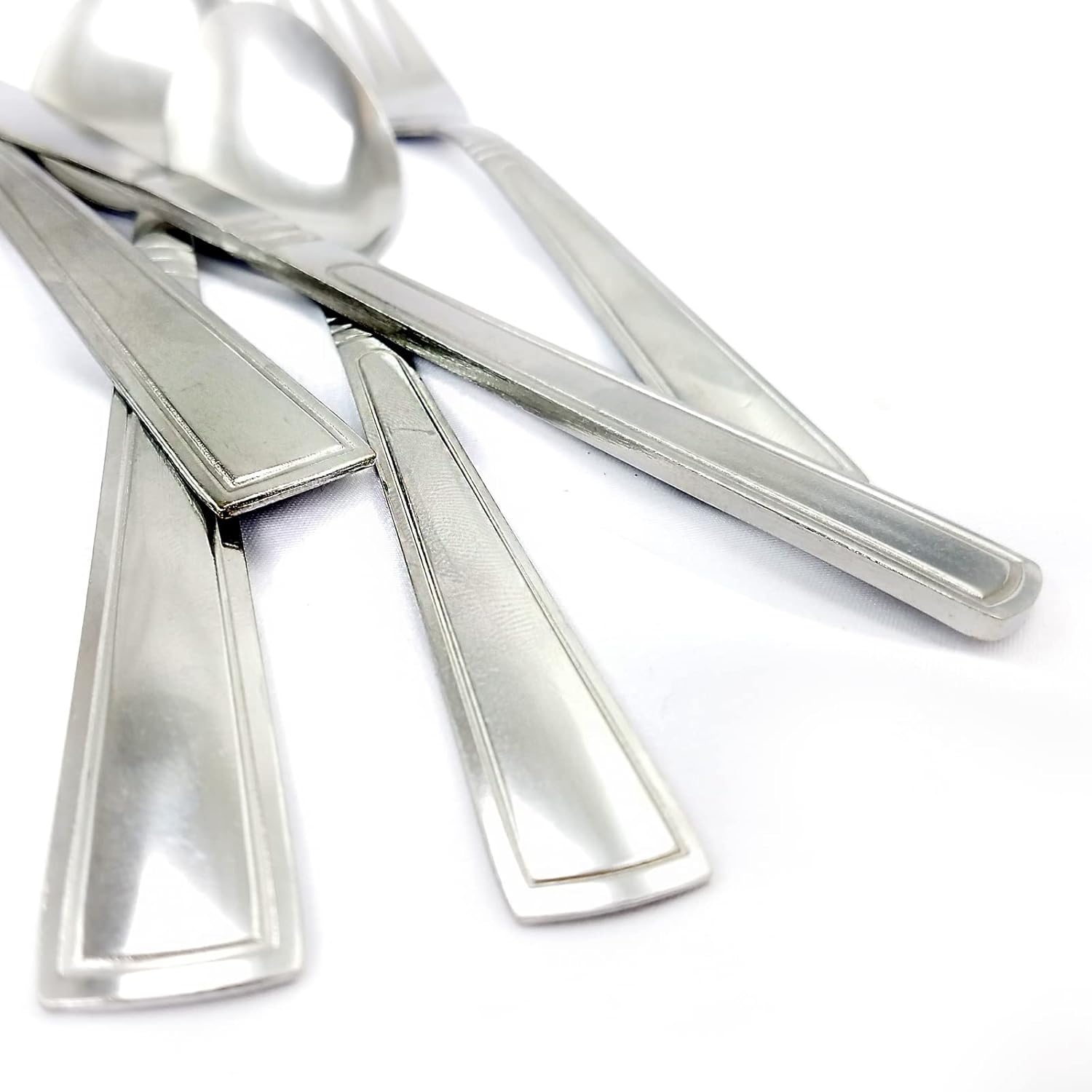 24 Piece Flatware Set, Silver Q608550