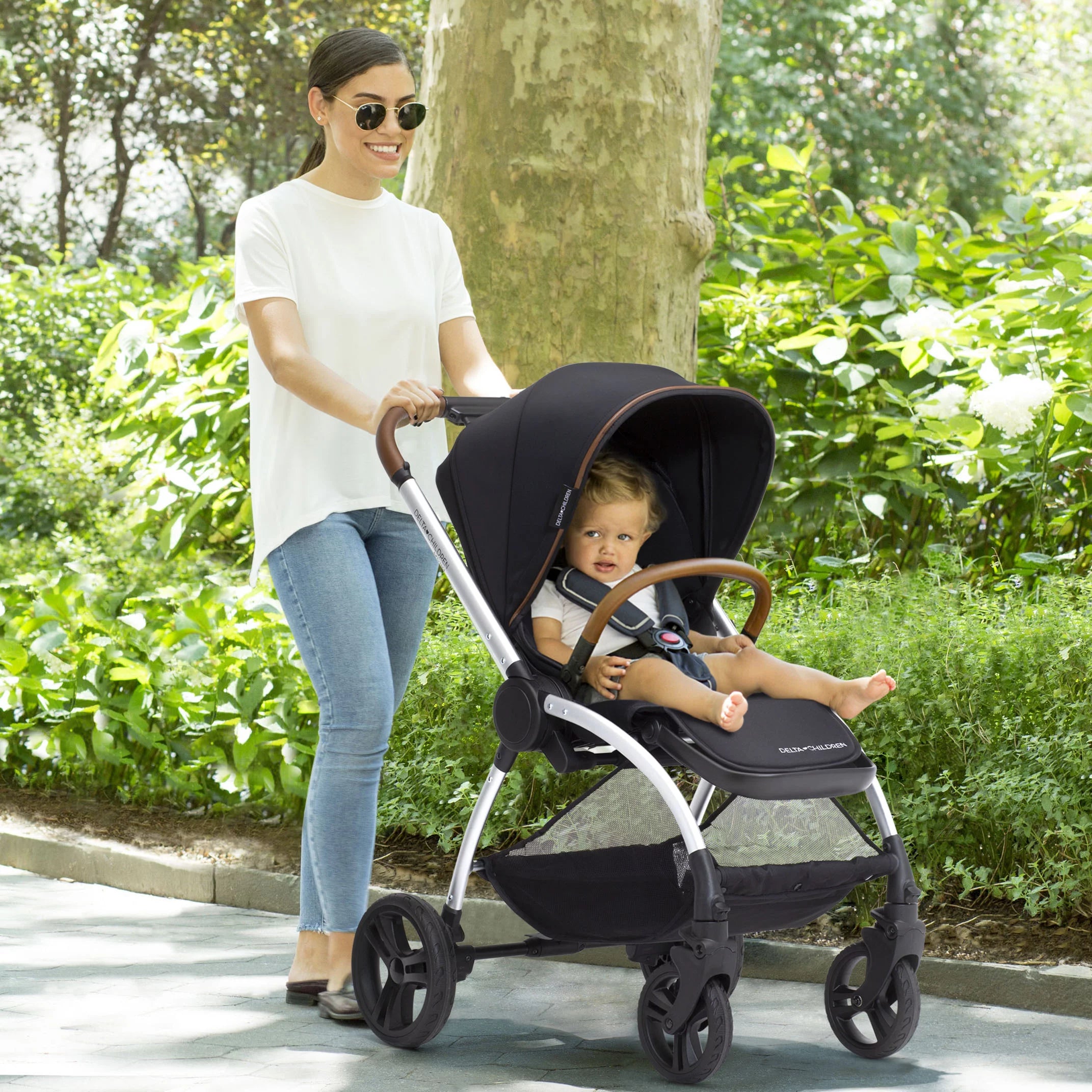 Reversible Stroller with Reclining Seat and Adjustable Footrest E492424