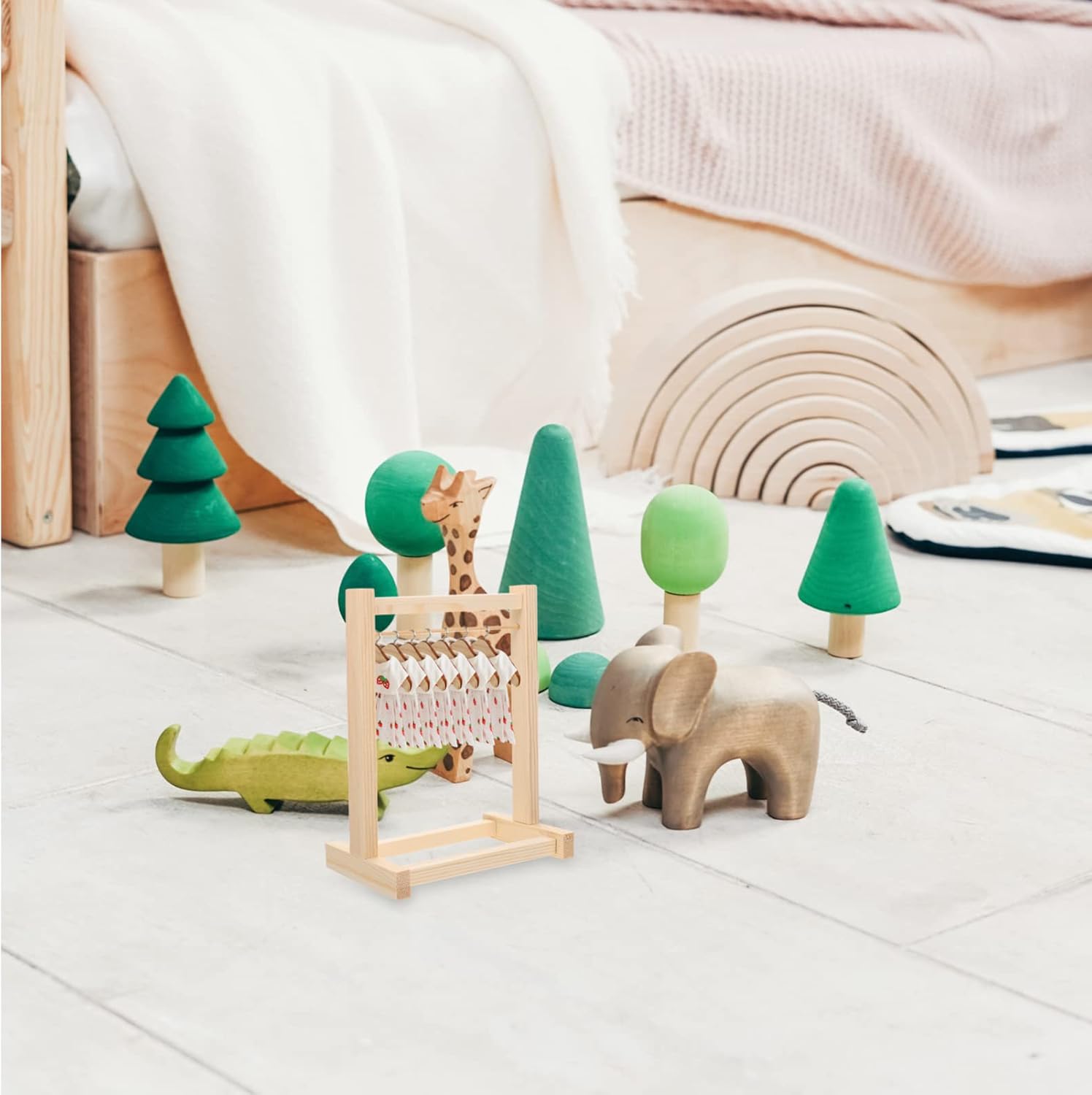 Miniature Doll Garment Rack, Wooden Dollhouse Clothes Hangers, 20cm V446