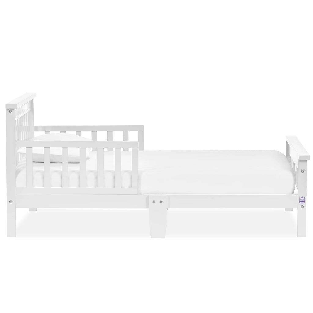 Toddler Bed made with Sustainable Pinewood, White H126