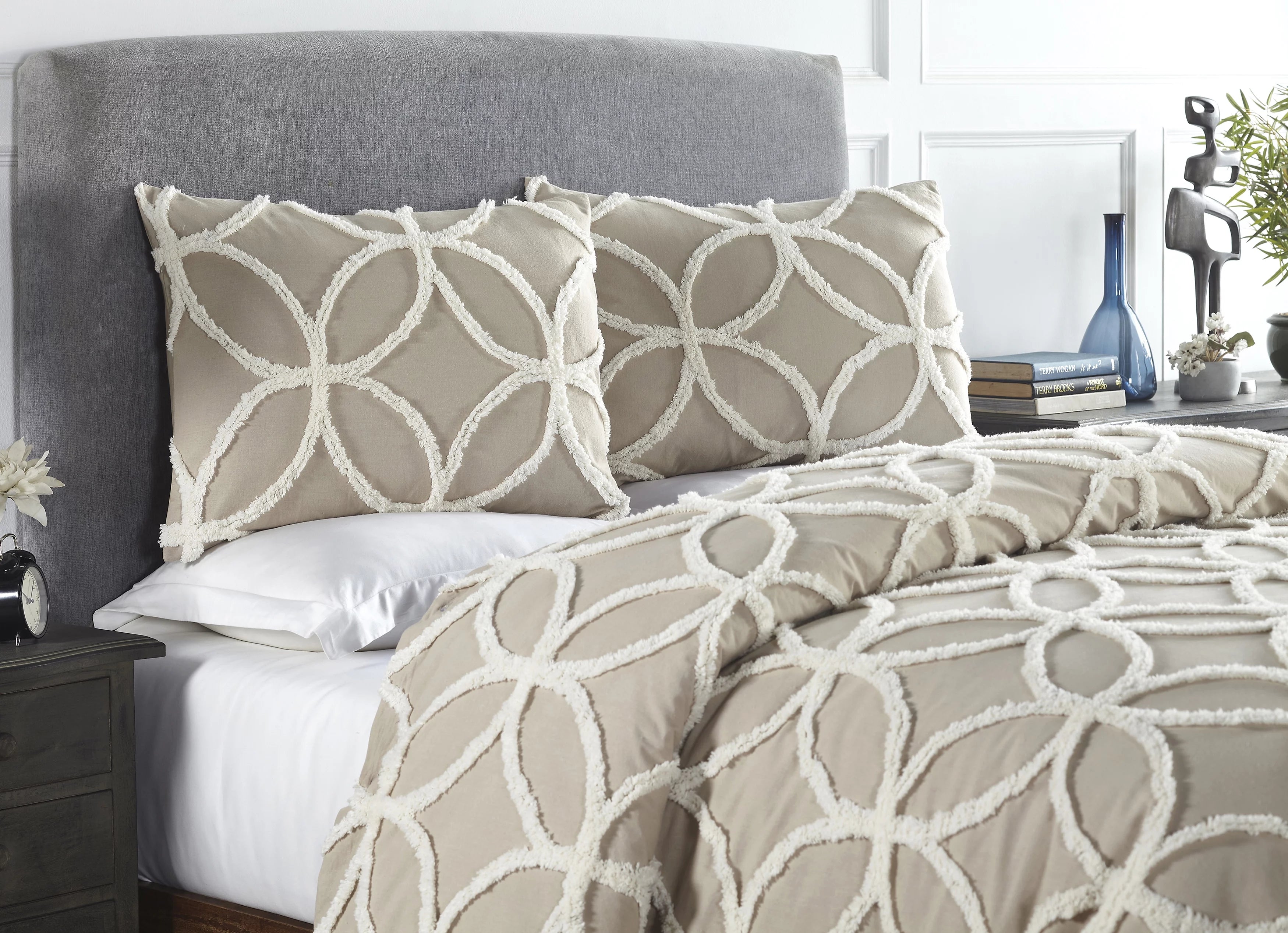 Wedding Ring Tufted Chenille Comforter Set A2950