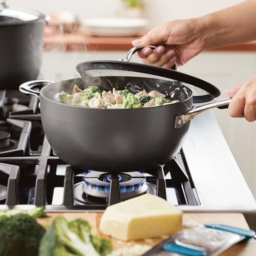 Hard Anodized Nonstick Saucier Pan with Lid, 4.5 Quart E831259
