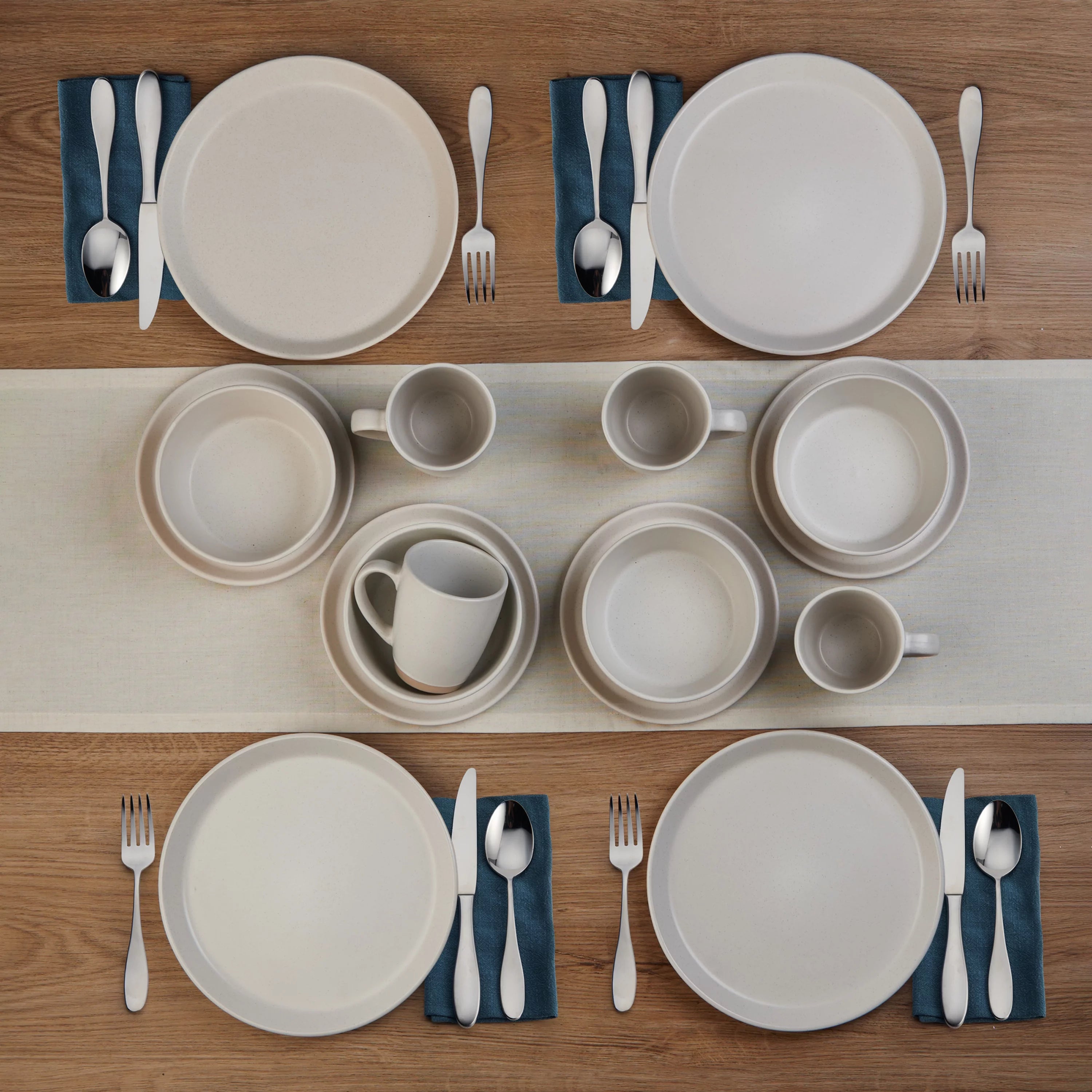 16-Piece Stoneware Dinnerware Set C46180