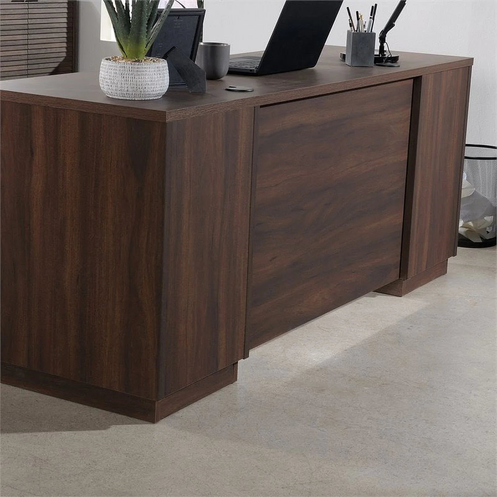 Wooden Computer Desk with Knee Space Y7971