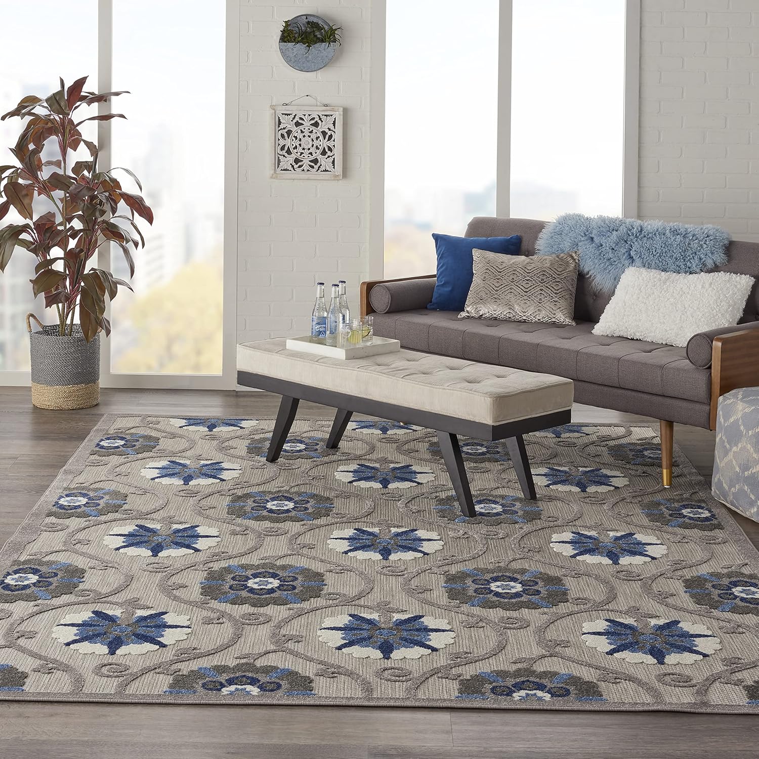 Indoor/Outdoor Area Rug 7x10, Easy Cleaning, Non Shedding S73399