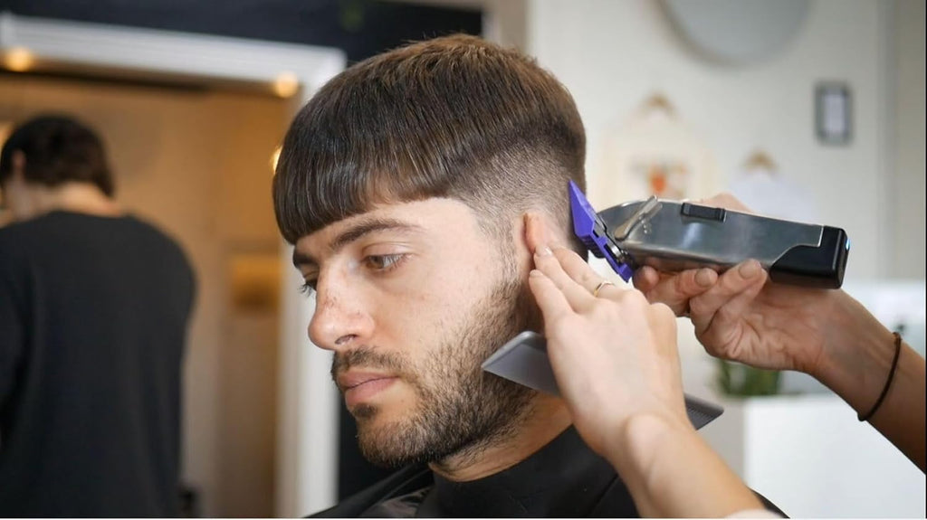 Professional Corded/Cordless Hair Trimmer with Adjustable Carbon Steel Blade E906939