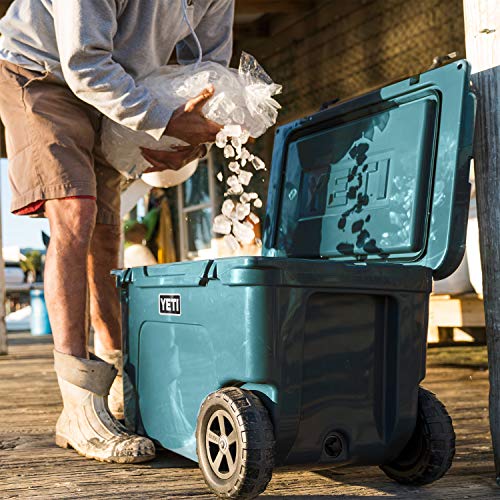 Wheeled Hard Cooler A90569