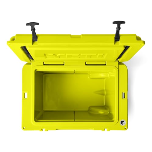 Wheeled Hard Cooler A90569