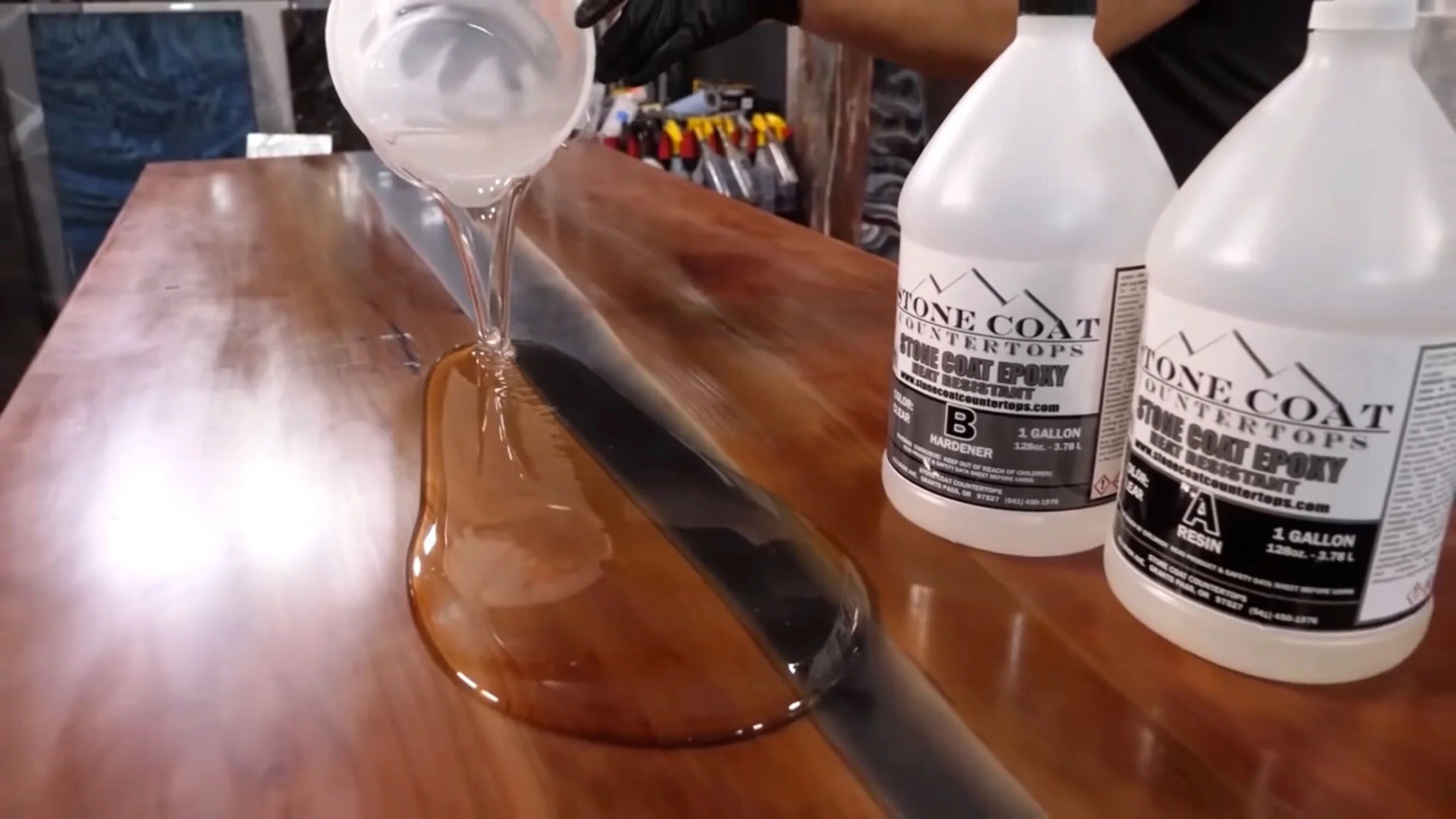 Countertop Epoxy Resin Kit, 1/2 Gallon, Heat Resistant Clear Coating Y361