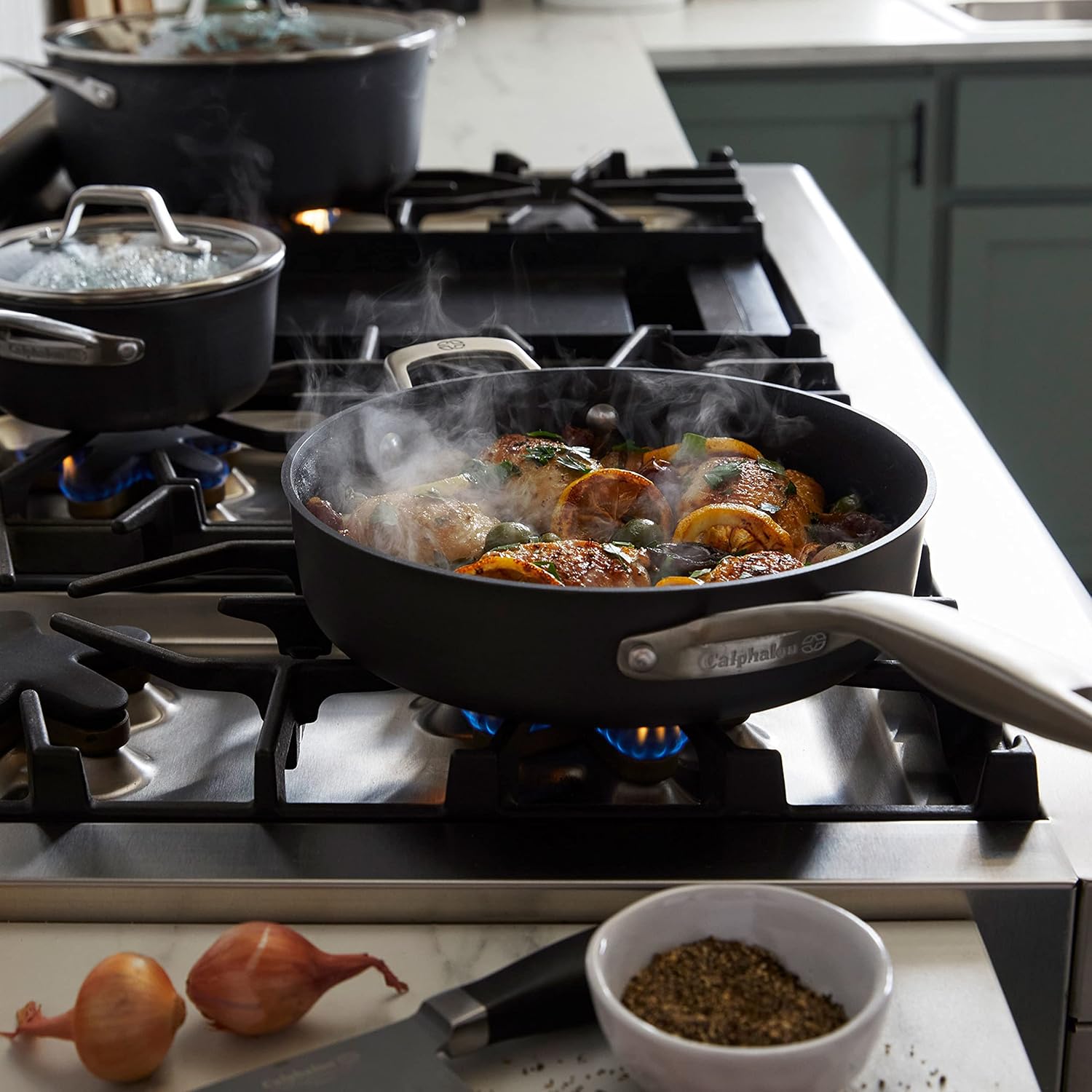 Hard-Anodized Nonstick 12-Inch Frying Pan with Lid M290259