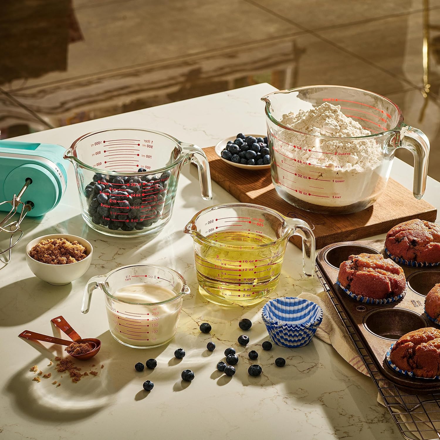 Glass Measuring Cups Set of 4 with Lids C15948