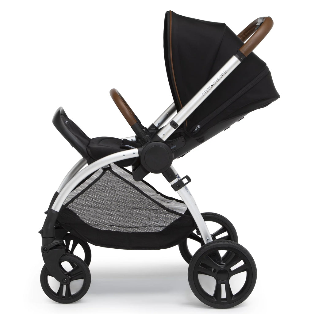 Reversible Stroller with Reclining Seat and Adjustable Footrest E492424