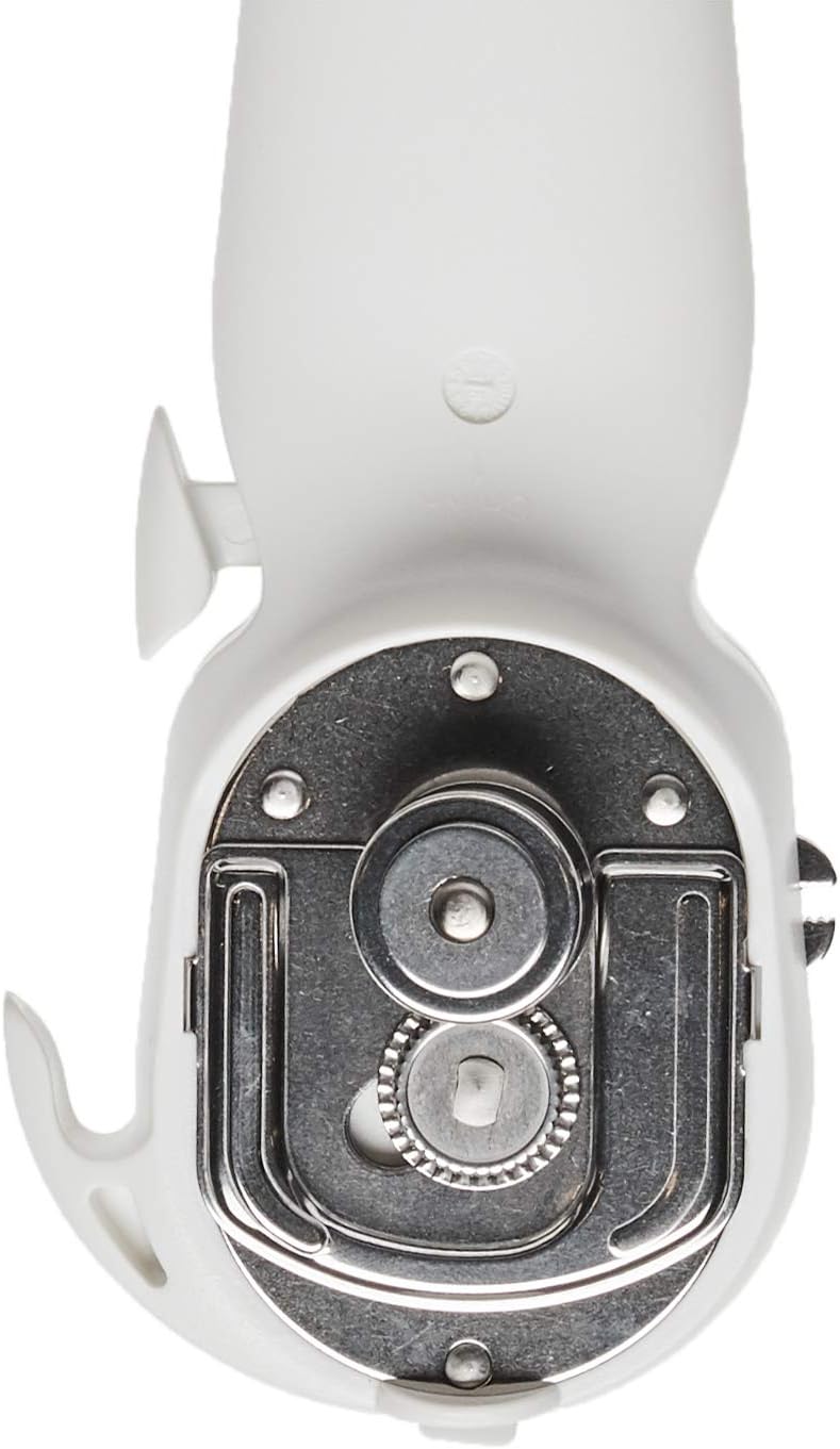 Smooth-Edge Can Opener V647