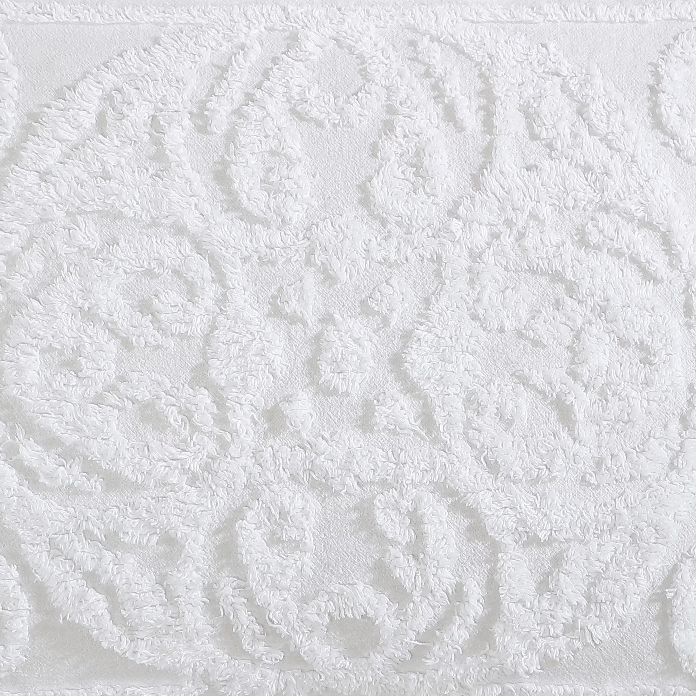 Medallion Chenille Bedspread Full White U604397