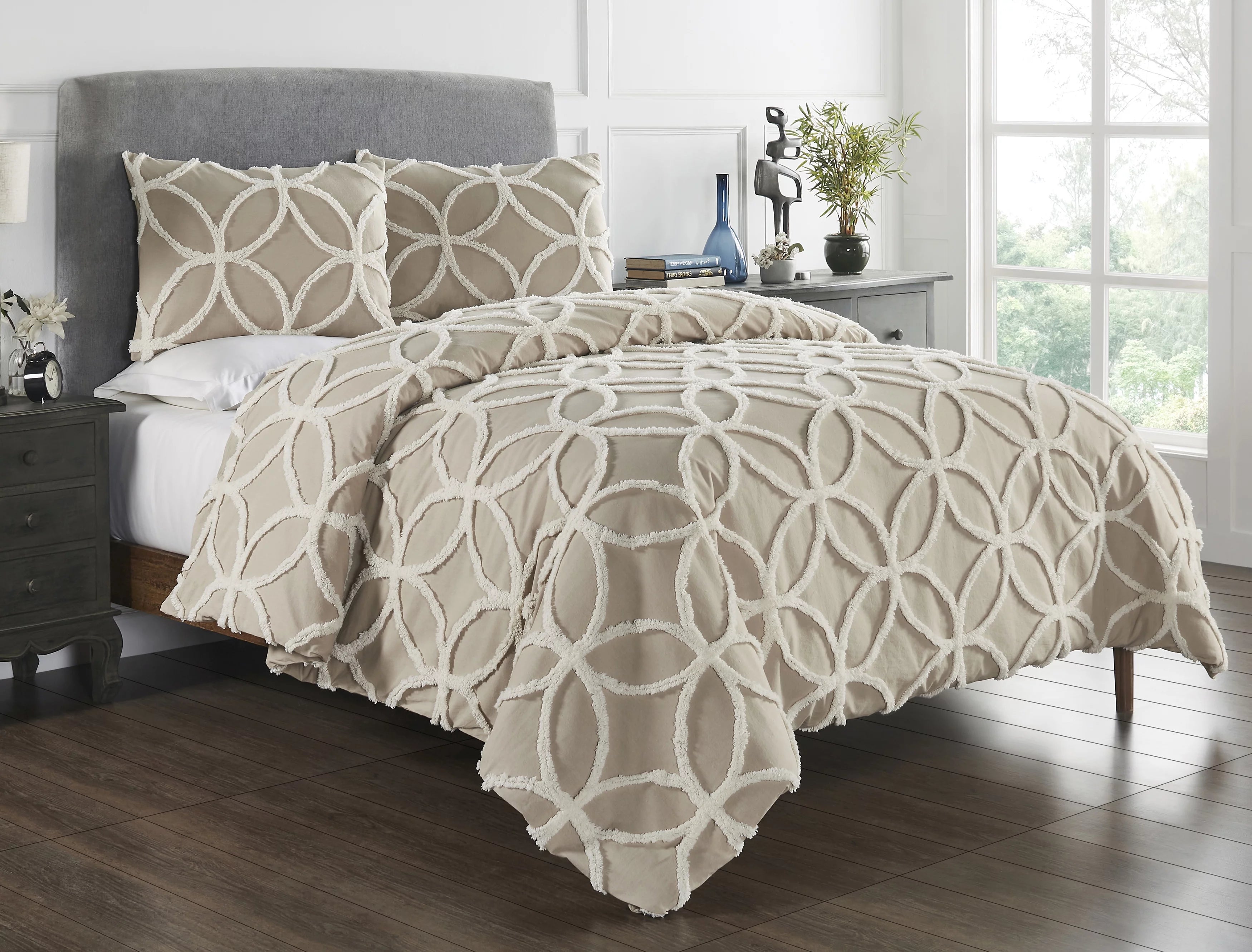 Wedding Ring Tufted Chenille Comforter Set A2950