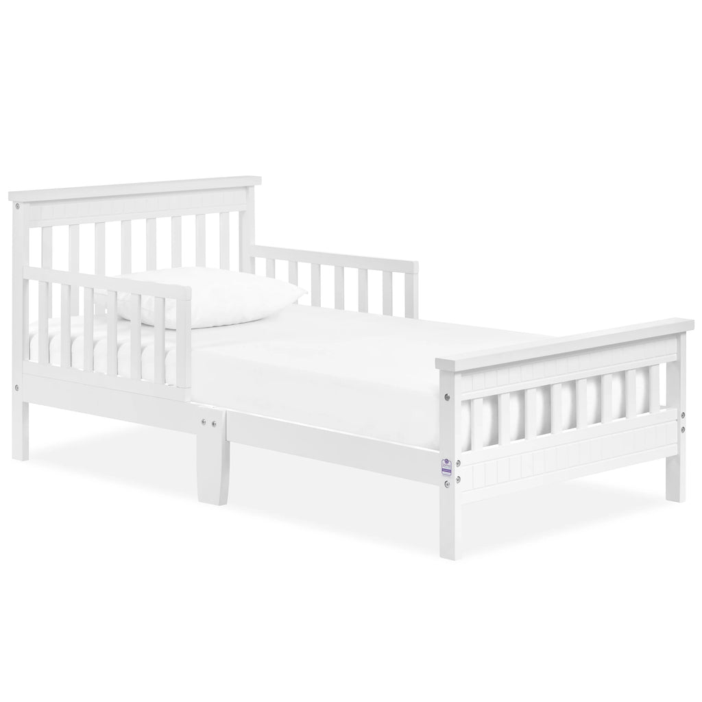 Toddler Bed made with Sustainable Pinewood, White H126