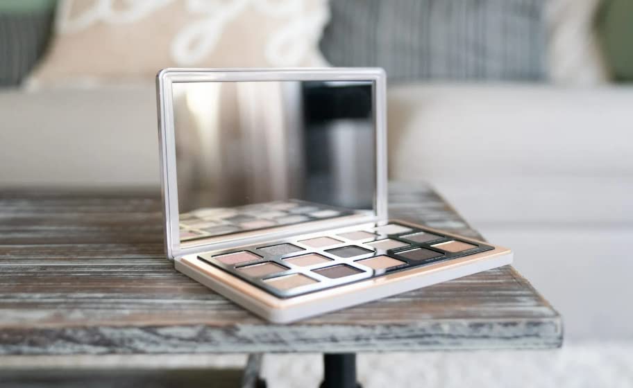 Glam Eyeshadow Palette D3365