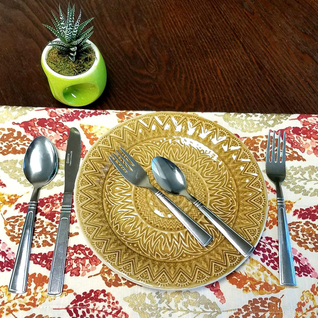 24 Piece Flatware Set, Silver Q608550